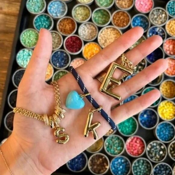 ROXANNE ASSOULIN The Mini Happy Heart Charm in cream - Picture 10 of 11